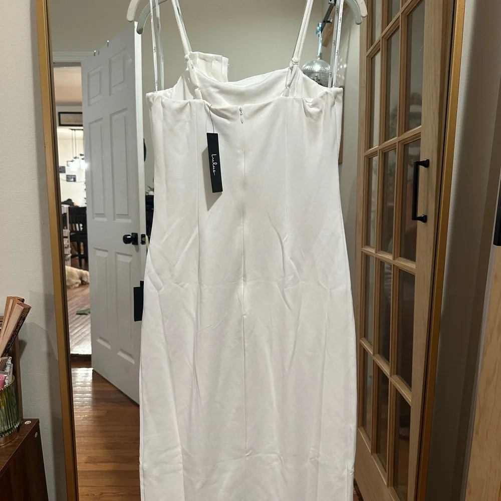 Lulu's Elegant White Wedding Dress - Picture 4 of 5